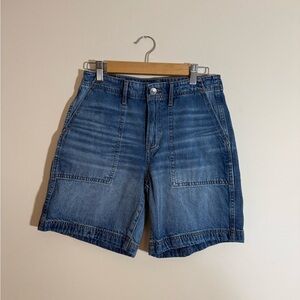 American Eagle Perfect Bermuda Shorts Size 00 Medium Wash